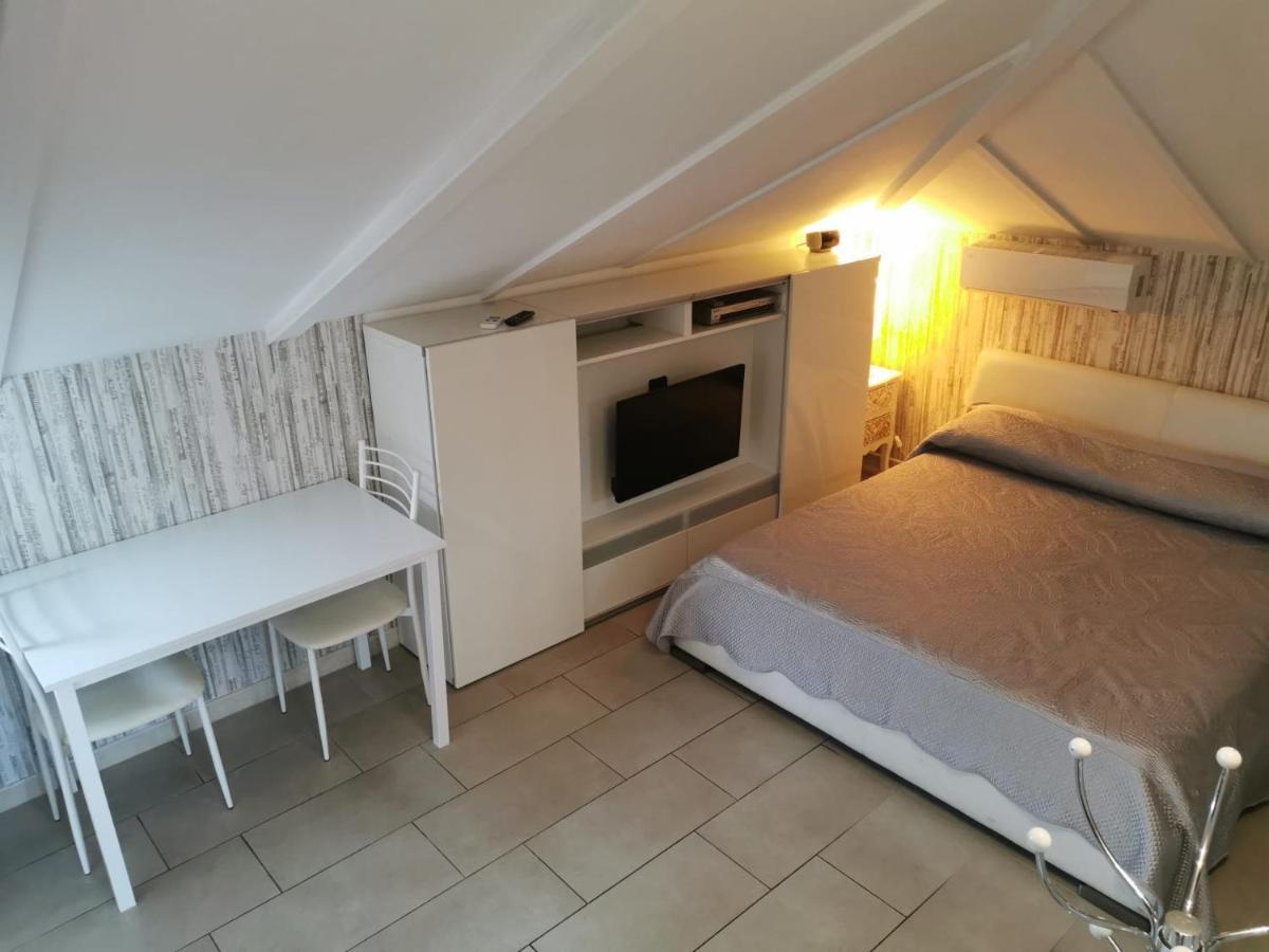 B&B Mini Hotel Incity-Close Train Station And Port- Salerno Dış mekan fotoğraf