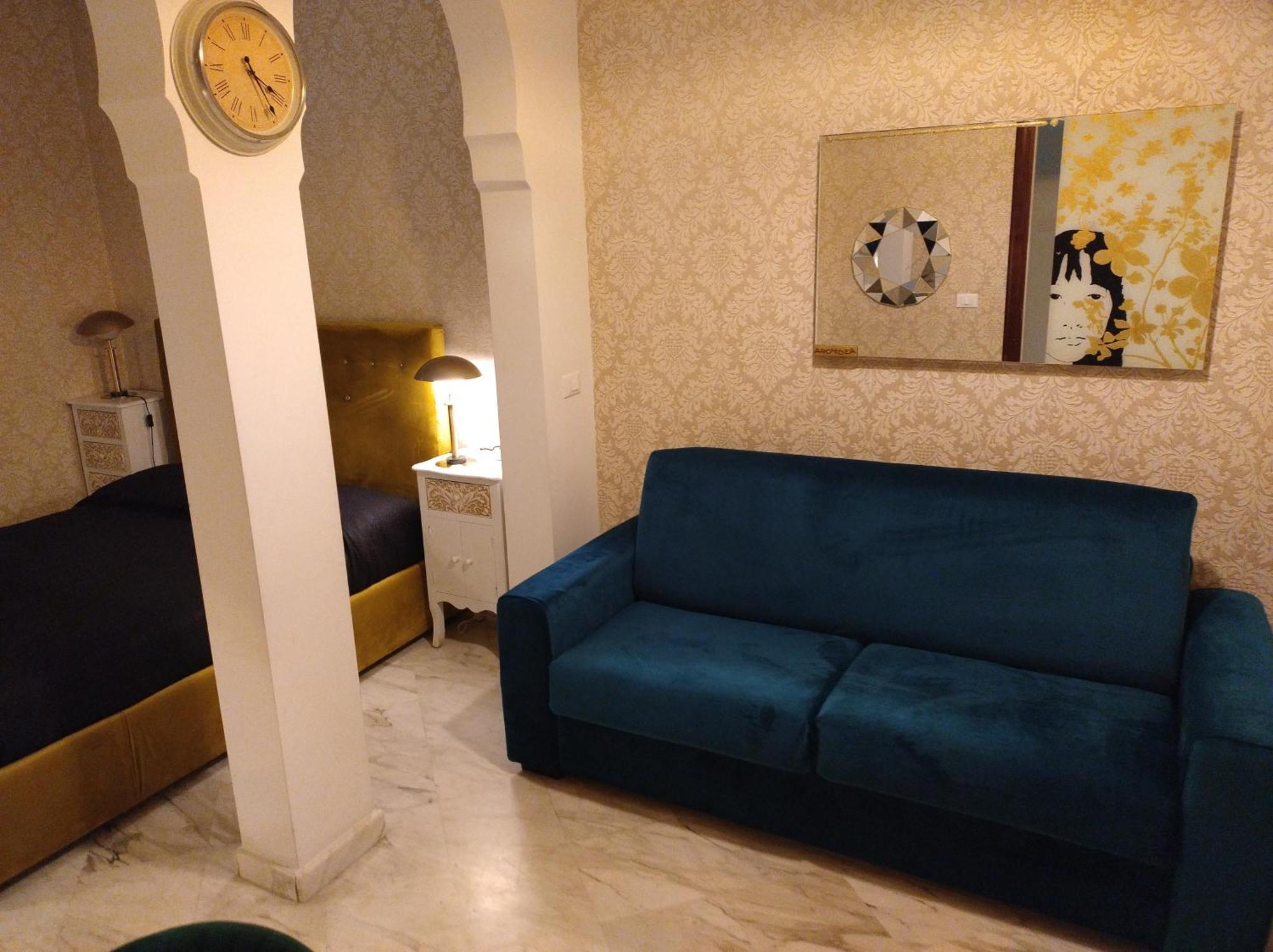 B&B Mini Hotel Incity-Close Train Station And Port- Salerno Dış mekan fotoğraf