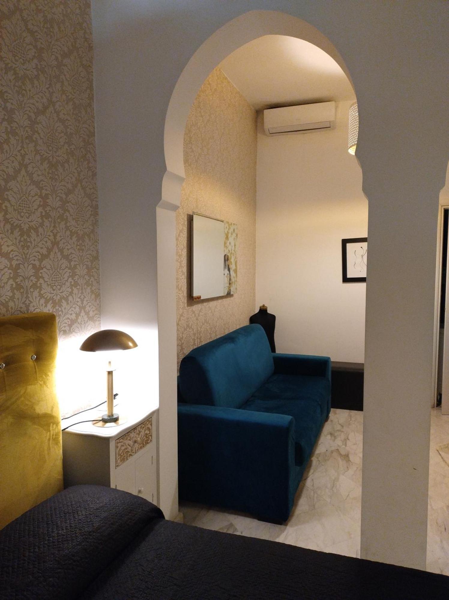 B&B Mini Hotel Incity-Close Train Station And Port- Salerno Dış mekan fotoğraf