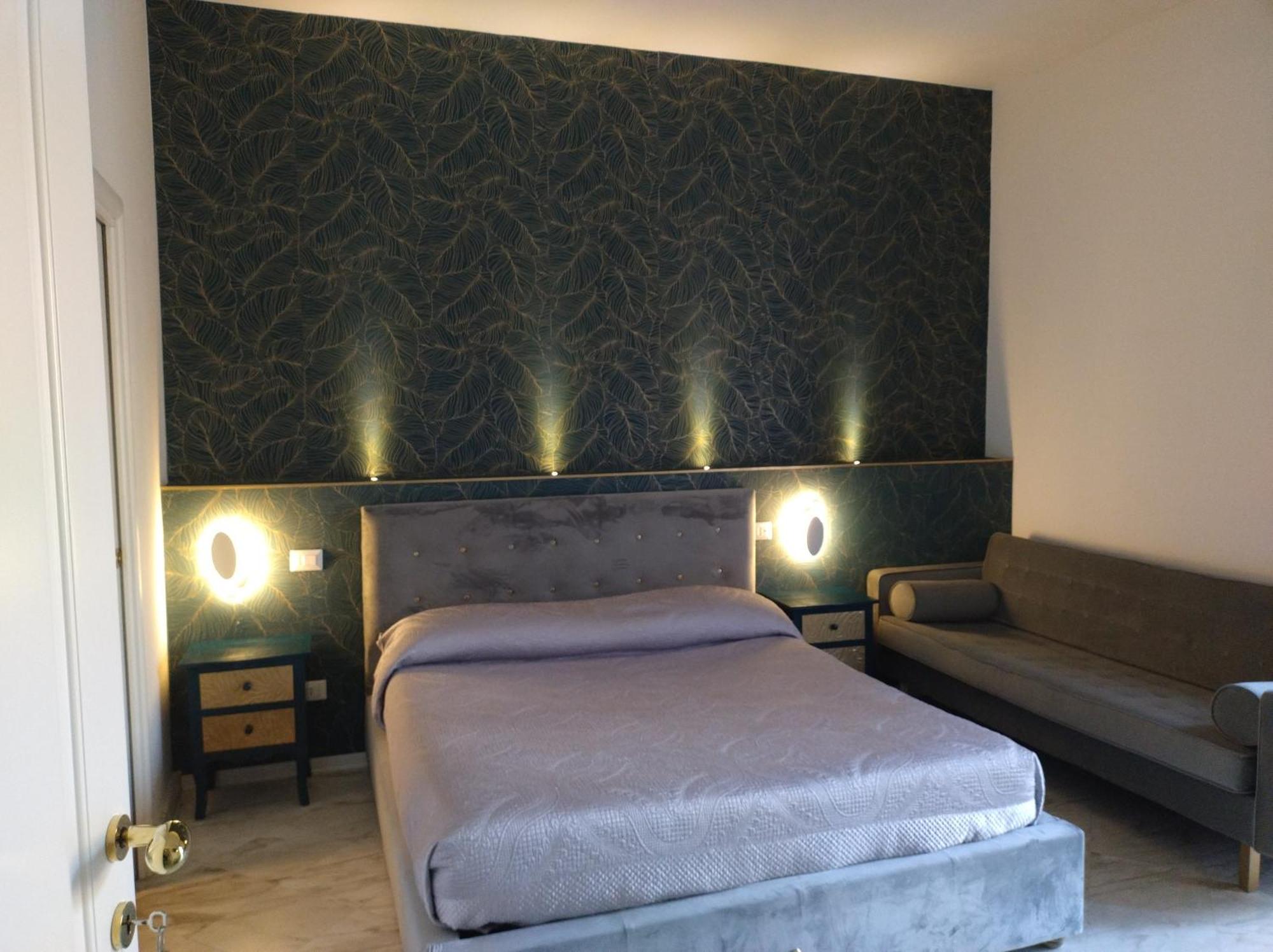 B&B Mini Hotel Incity-Close Train Station And Port- Salerno Dış mekan fotoğraf