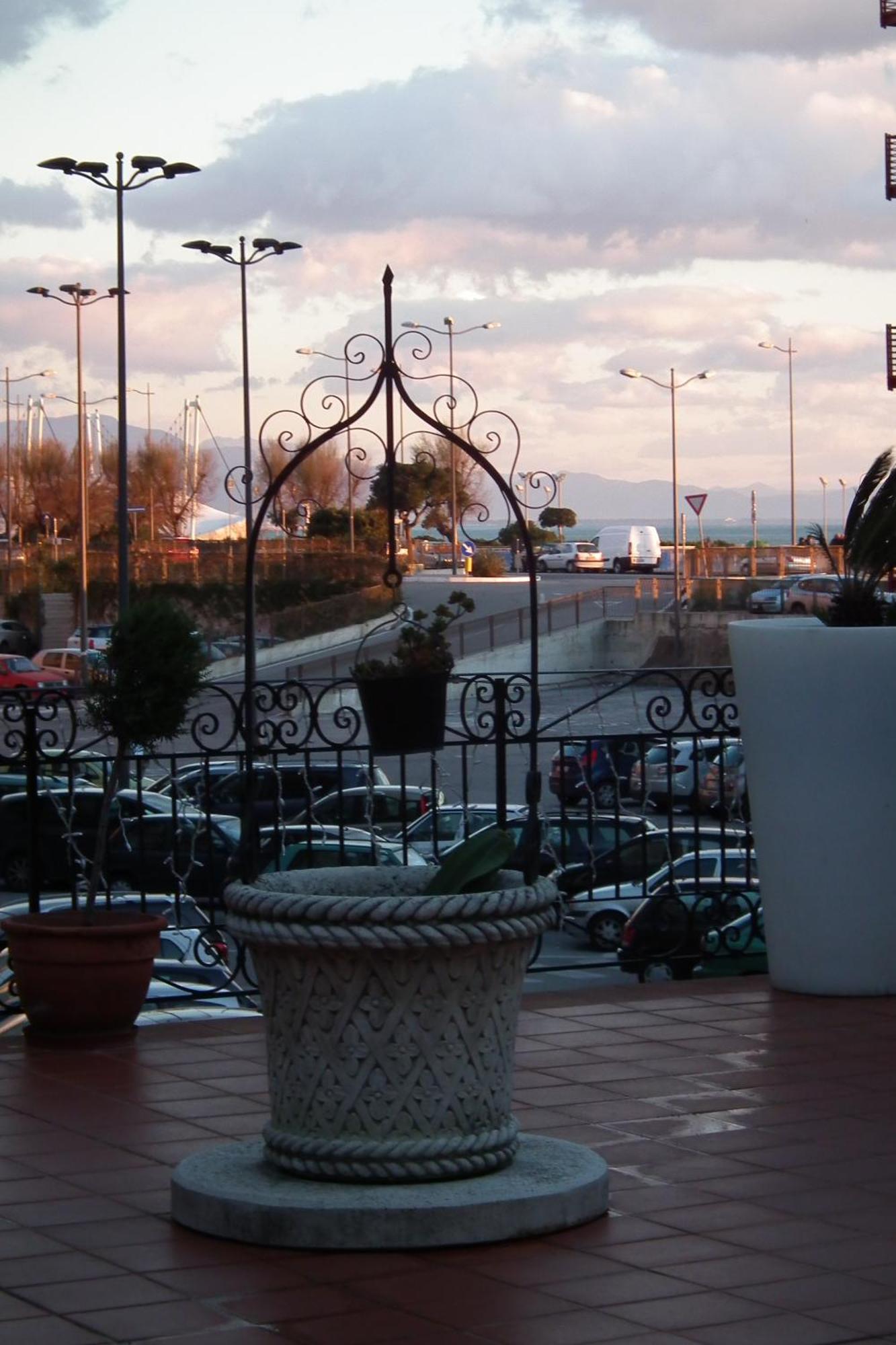 B&B Mini Hotel Incity-Close Train Station And Port- Salerno Dış mekan fotoğraf