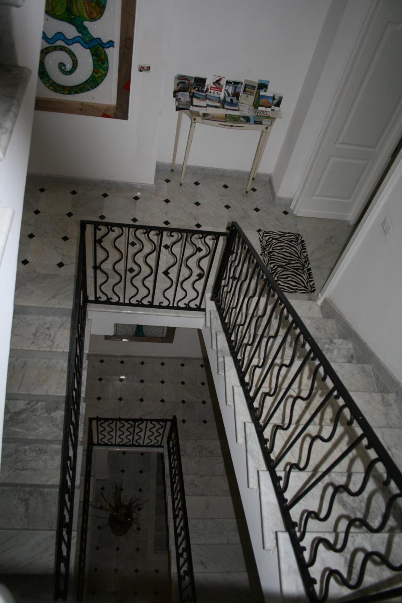 B&B Mini Hotel Incity-Close Train Station And Port- Salerno Dış mekan fotoğraf