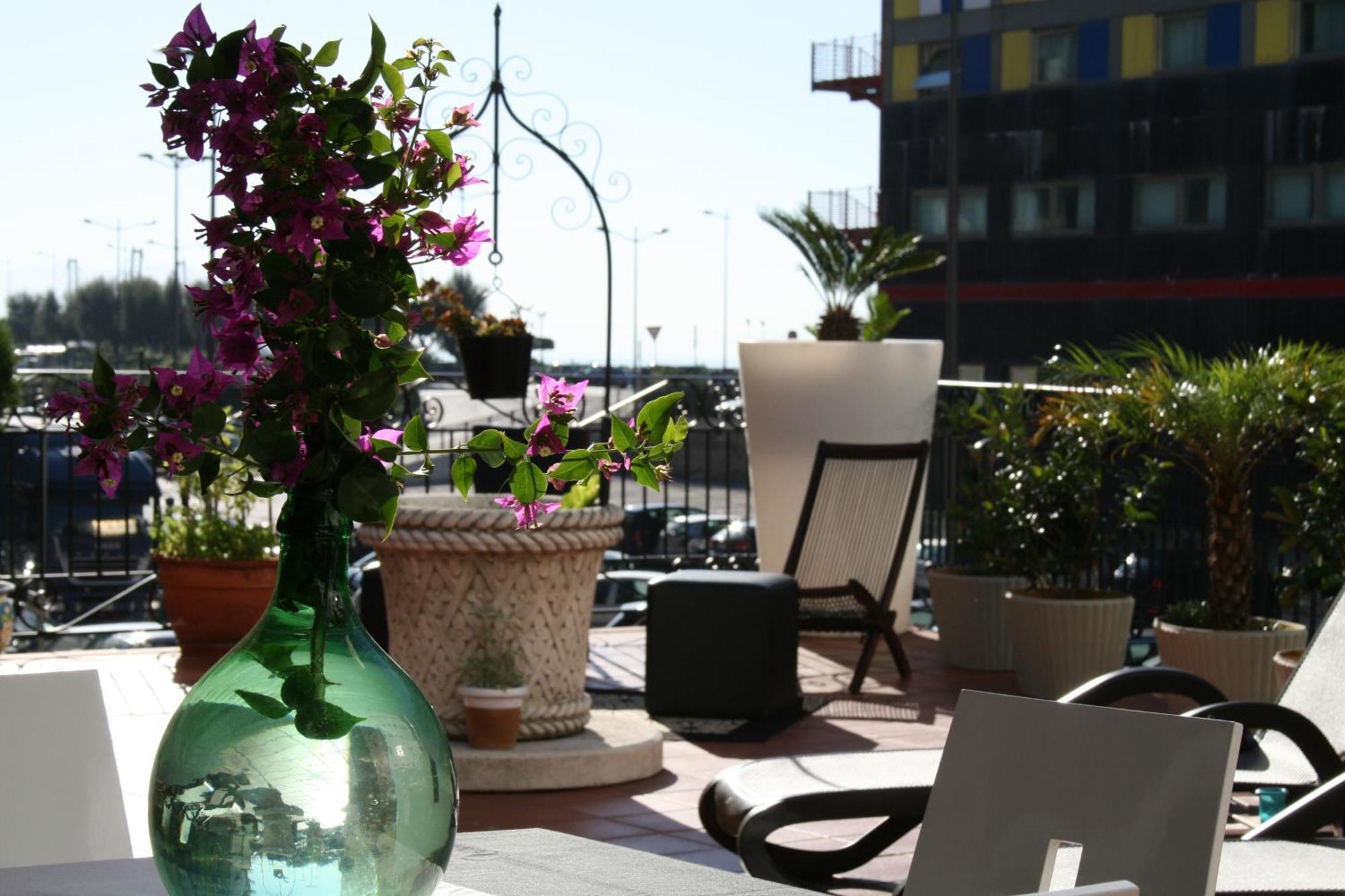 B&B Mini Hotel Incity-Close Train Station And Port- Salerno Dış mekan fotoğraf